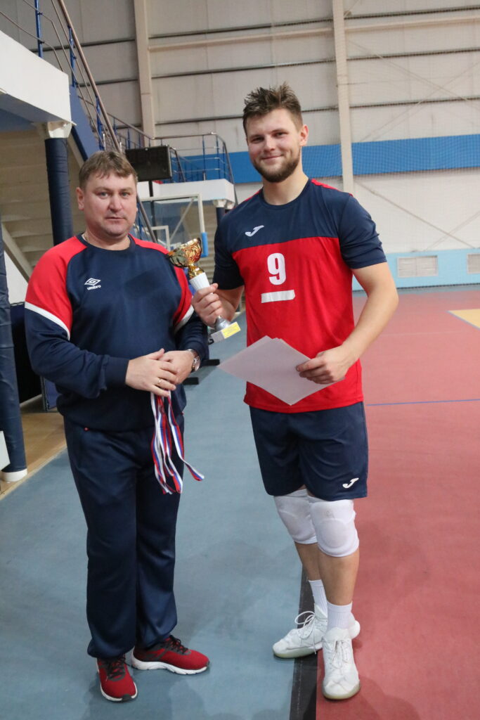 Первенство Спортивного клуба НИУ «БелГУ» по волейболу в формате 4х4 среди мужских команд.