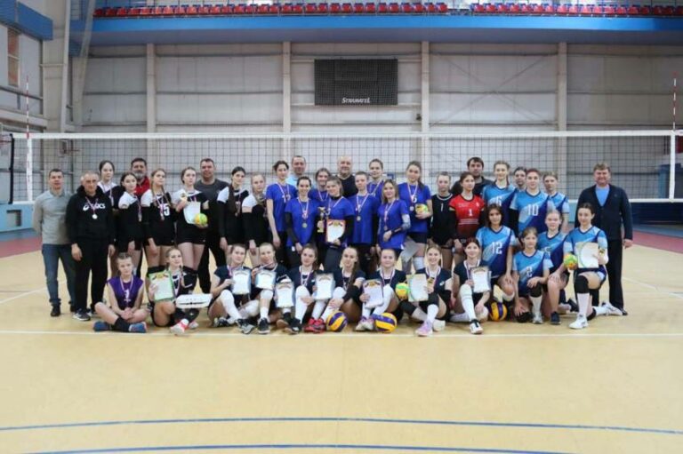 Открытый кубок Спортивного клуба НИУ «БелГУ» по волейболу среди женских команд.